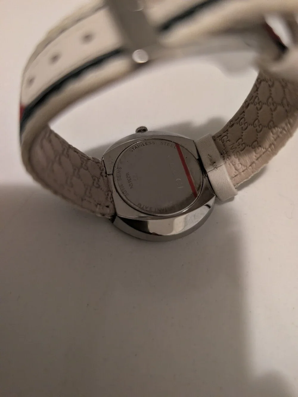 Gucci U-Play YA129411 Women's Swiss-made Luxury Watch (Needs Battery)